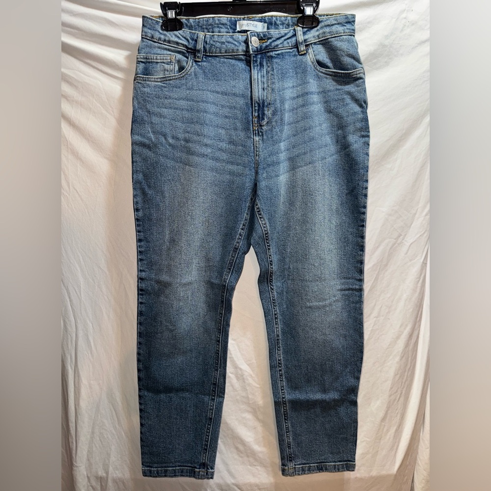 Women's Straight Leg Blue Jeans